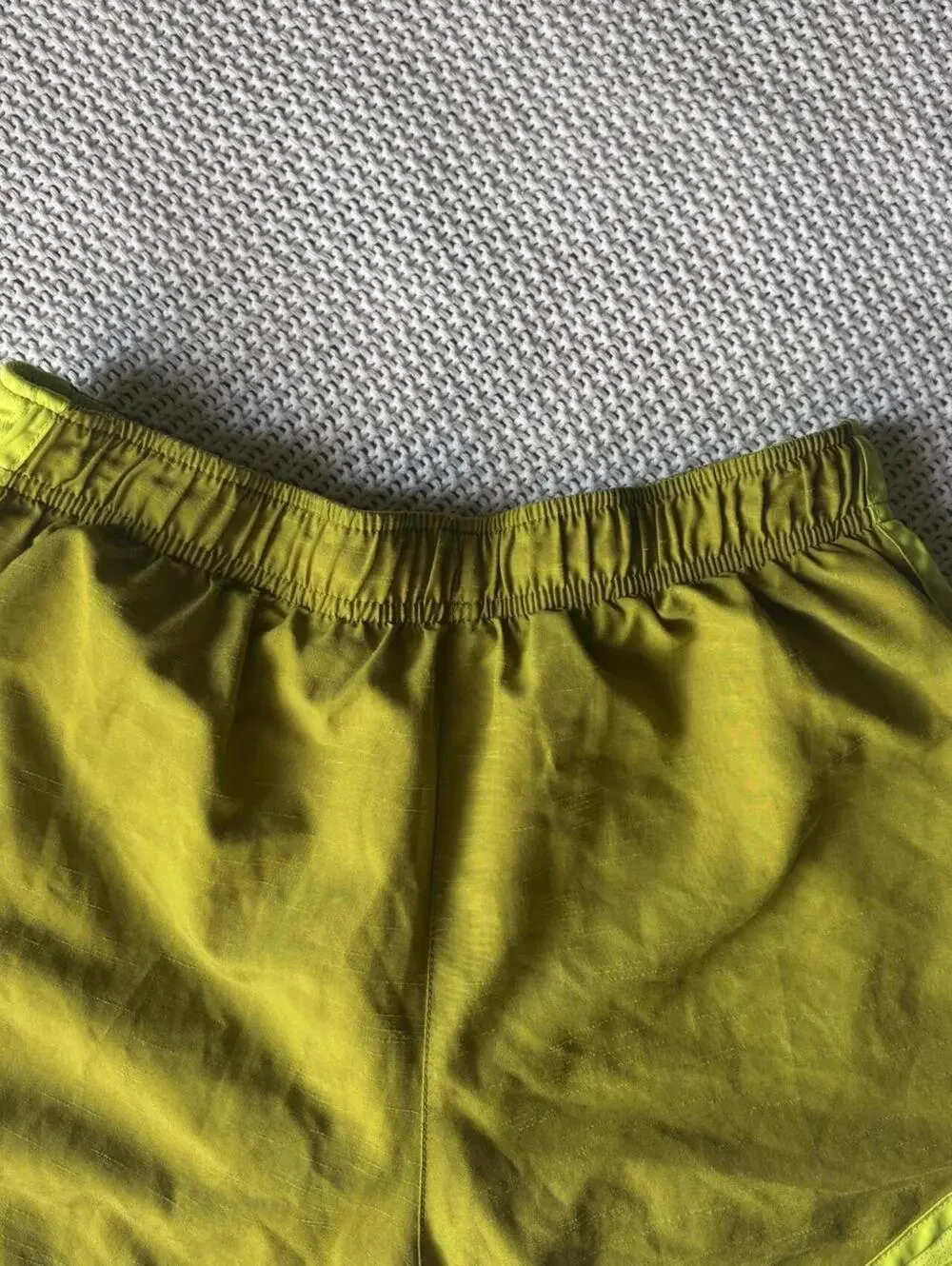 nike green running dri fit shorts sz small